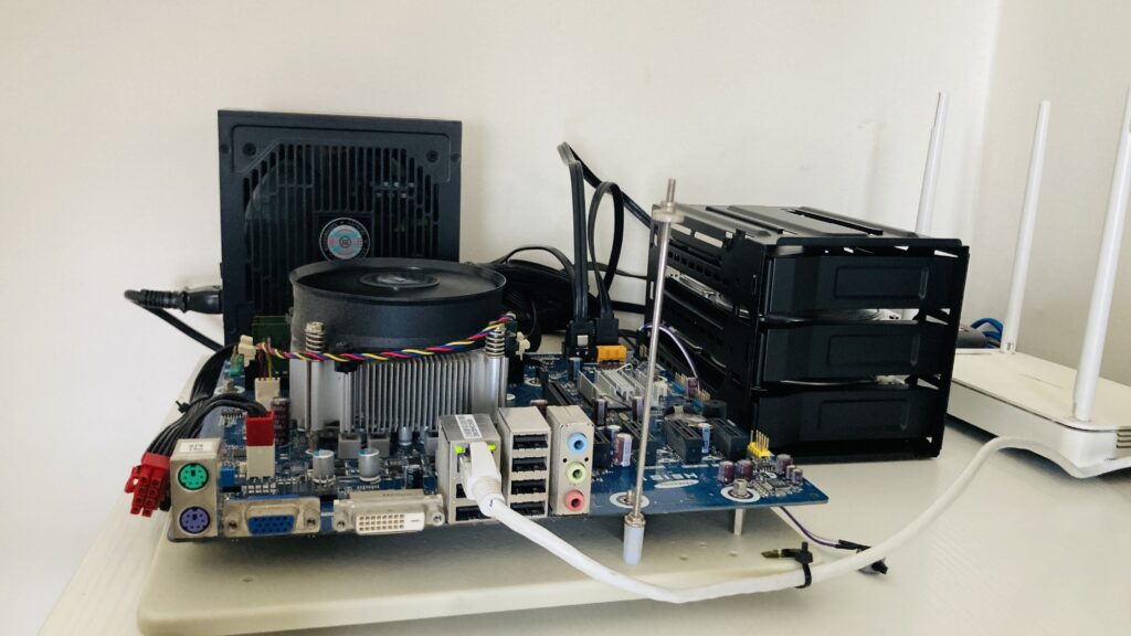 오픈형이라 느낌있는 나의 첫 서버